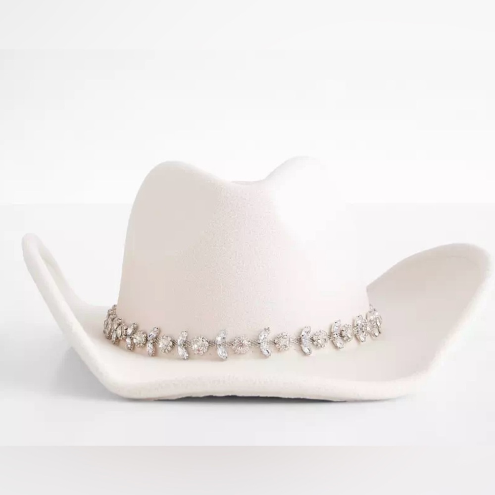 Buckle - Rhinestone Cowboy Hat
NWOT